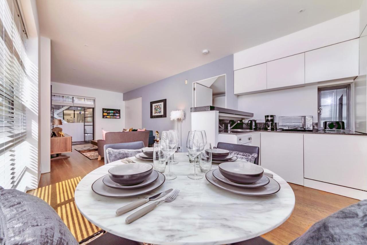 Interior-Designer Apartment With 2 Terraces Лондон Екстериор снимка